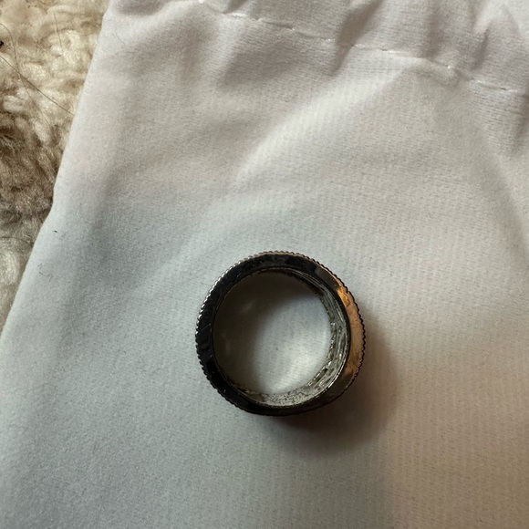 Ring - Picture 4 of 4